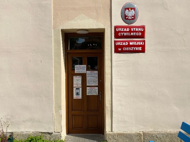 Wejście do budynku Urzędu przy ul. Kochanowskiego